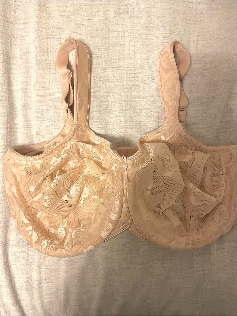 Wacoal Lace Full Coverage Underwire Bra in Light Nude